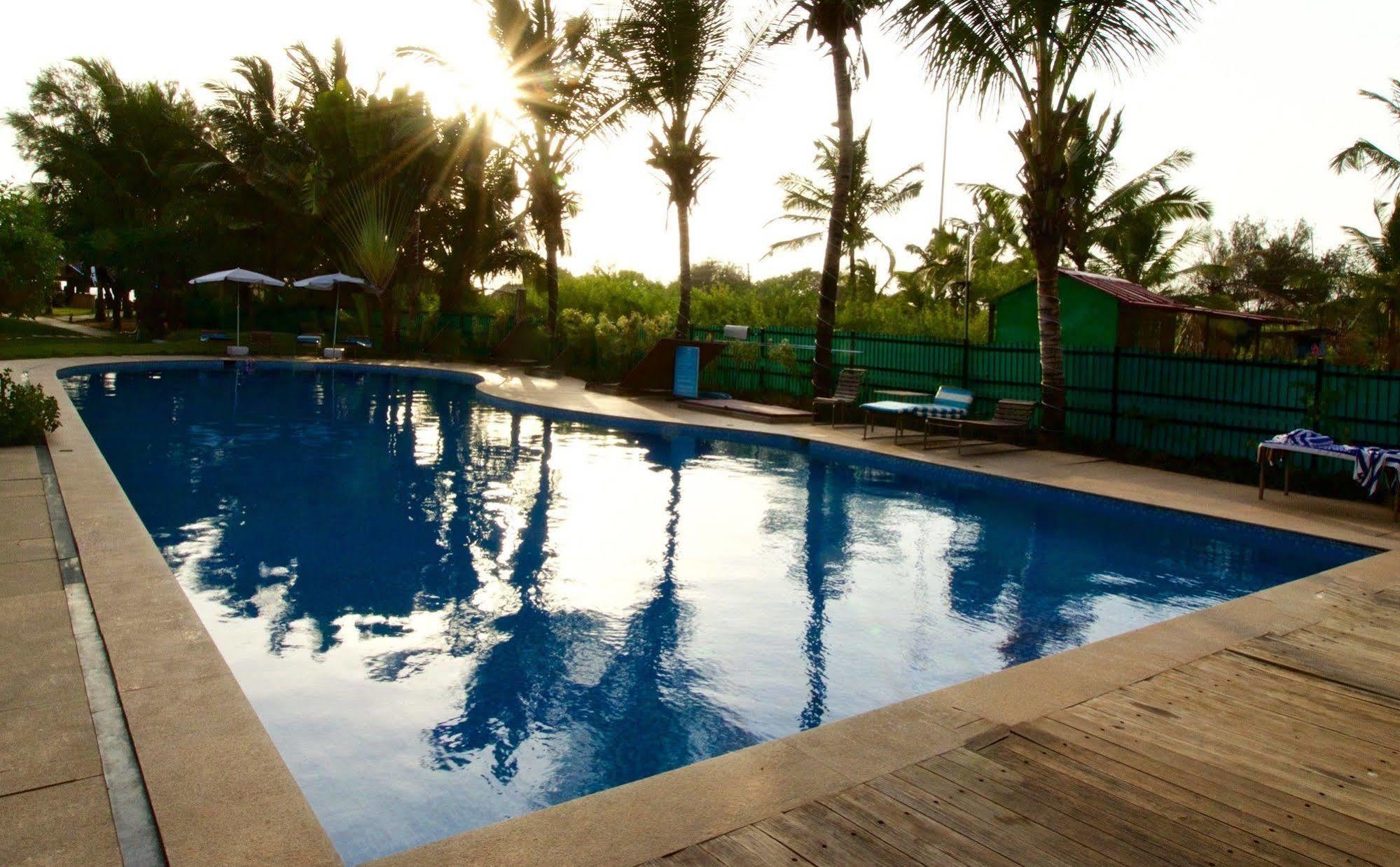 360° Beach Retreat Candolim Exterior foto